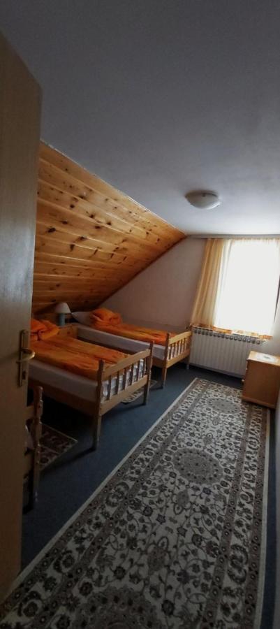 יהורינה Bed And Breakfast Vila Lala מראה חיצוני תמונה