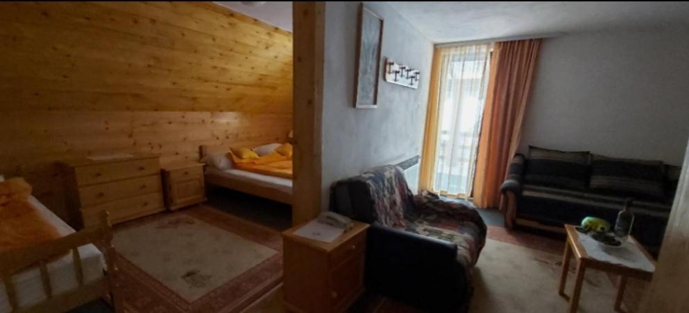 יהורינה Bed And Breakfast Vila Lala מראה חיצוני תמונה
