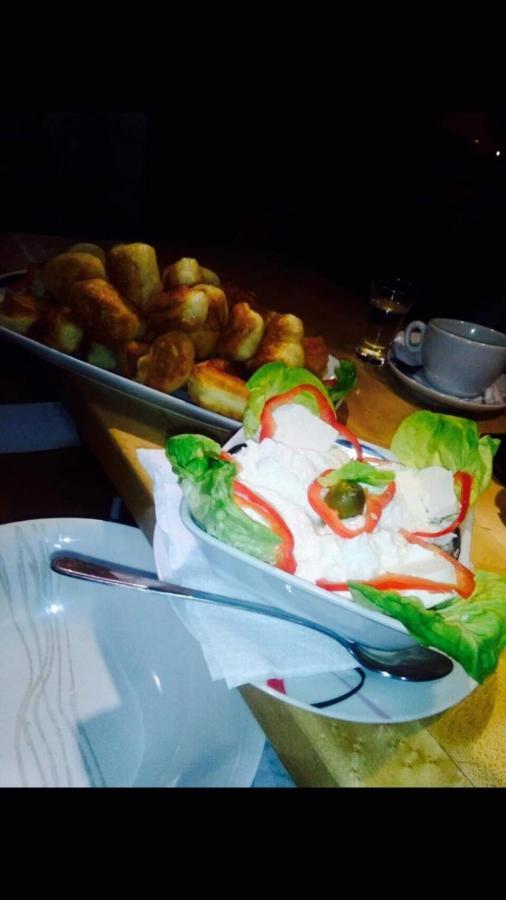 יהורינה Bed And Breakfast Vila Lala מראה חיצוני תמונה