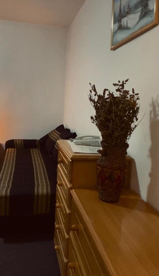 יהורינה Bed And Breakfast Vila Lala מראה חיצוני תמונה