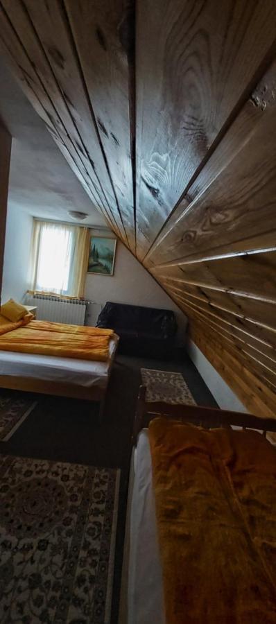 יהורינה Bed And Breakfast Vila Lala מראה חיצוני תמונה